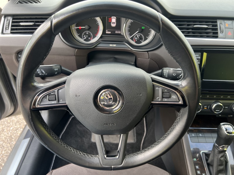 Image Skoda OCTAVIA BERLINE L&K 1.8 TSi 180 DSG7 Xénon Radar ACC Sièges cuir élec chauffant Clim auto Gtie 1 an