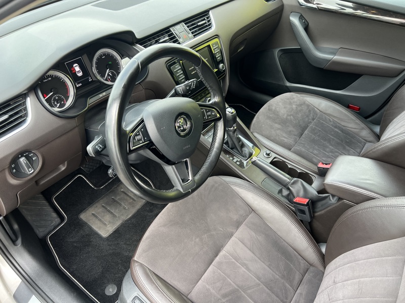 Image Skoda OCTAVIA BERLINE L&K 1.8 TSi 180 DSG7 Xénon Radar ACC Sièges cuir élec chauffant Clim auto Gtie 1 an