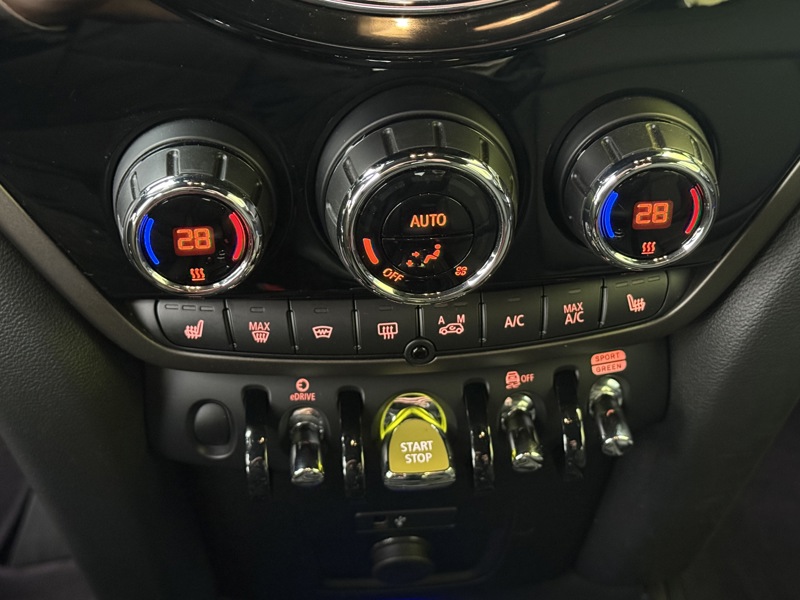 Image MINI COUNTRYMAN 1.5 220 Cooper SE Edition Premium Plus ALL4 BVA6 Full leds GPS HUD Carplay Caméra Sièges cuir élec c