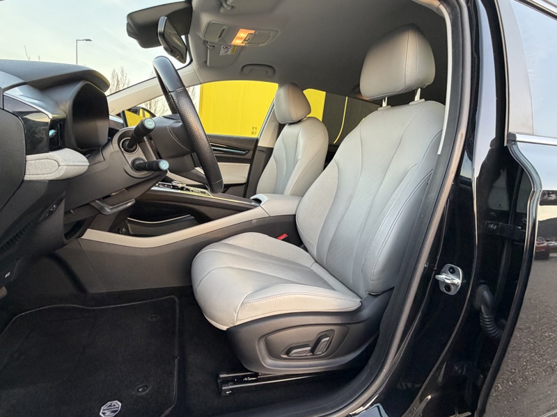 Image MG 5 177 Luxury Full leds GPS Caméra 360 Carplay Sièges cuir élec chauffants ACC Clim auto Gtie 1 an 