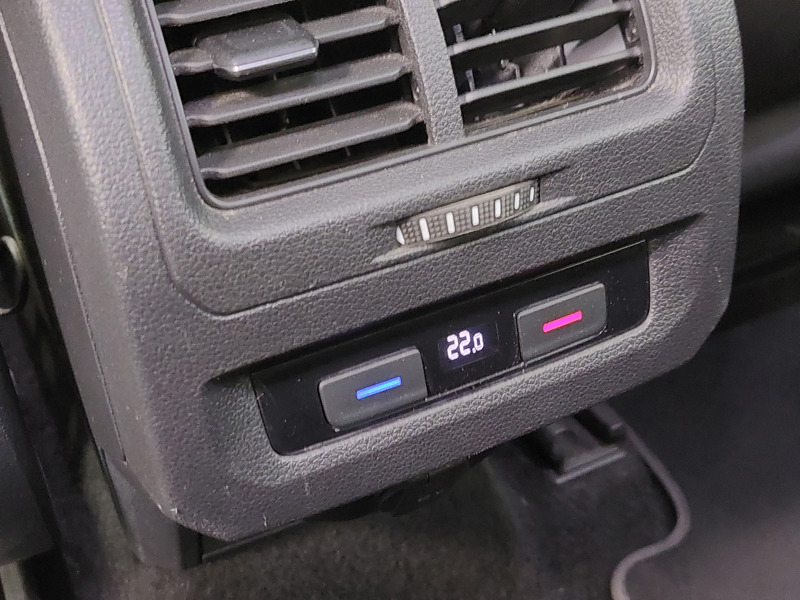 Image Volkswagen TOURAN 1.8 TSI 180 DSG7 Carat GPS Radar 7 places ACC Clim auto Ethanol Gtie 1 an