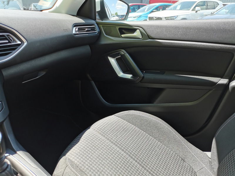 Image PEUGEOT 308 SW 308 SW 1.2 PURETECH 130 1.2 130 Allure GPS Caméra Carplay Régul Clim auto Gtie 1 an