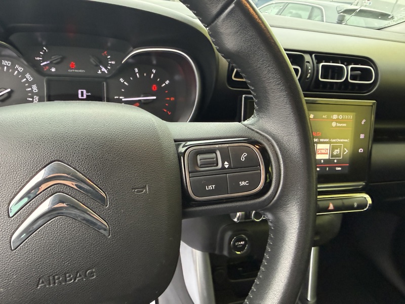 Image Citroën C3 AIRCROSS 1.6 BlueHDi 120 Shine GPS Carplay Radar Régul Clim auto Gtie 1 an 
