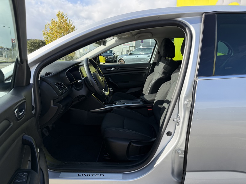 Image Renault MEGANE IV BERLINE 5 PTES. 1.3 TCe 115 Limited GPS Radar Régul Clim auto Gtie 1 an