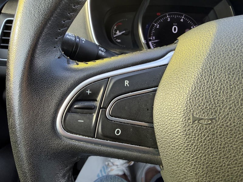 Image Renault MEGANE IV BERLINE 5 PTES. 1.3 TCe 115 Limited GPS Radar Régul Clim auto Gtie 1 an