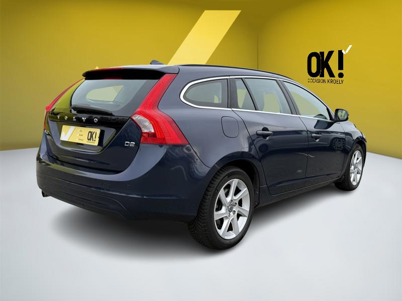 Image Volvo V60 BREAK D2 1.6 115 Momentum GPS GPS Bluetooth Radar Régul Clim auto  Gtie 1 an 