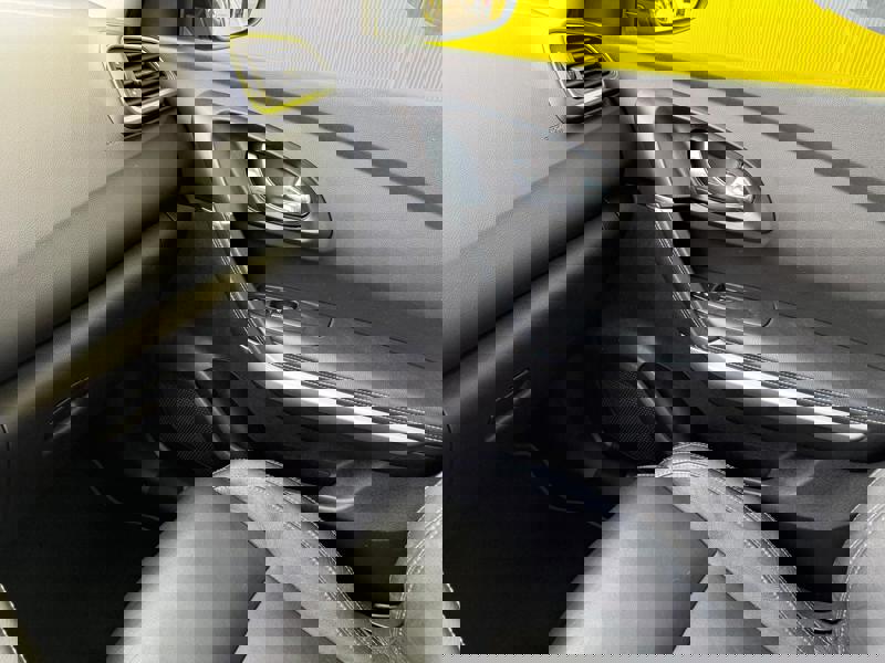 Image Renault KADJAR 1.2 TCe 130 Intens Full leds GPS Radar Bluetooth Sièges cuir Régul Clim auto Gtie 1 an 