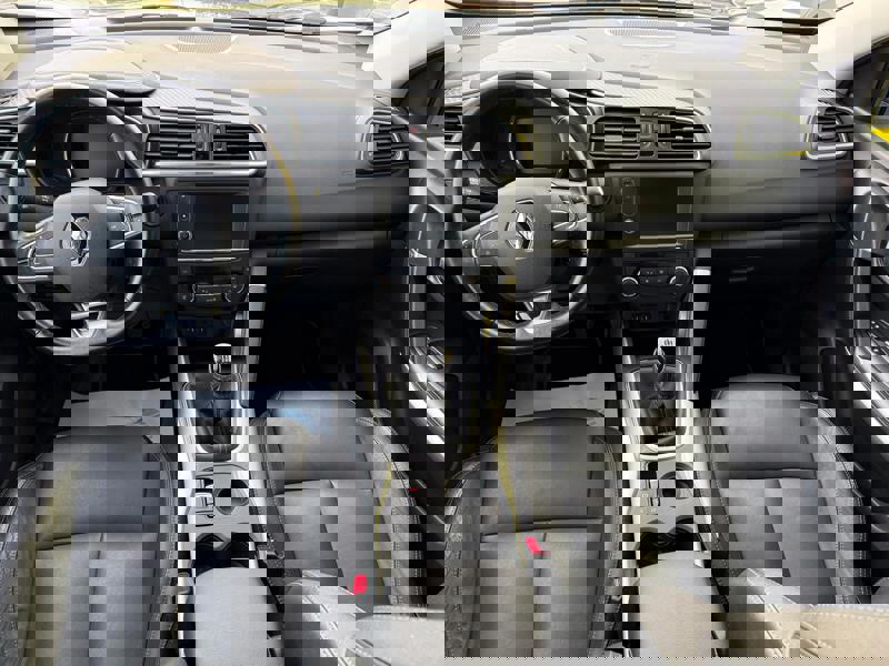Image Renault KADJAR 1.2 TCe 130 Intens Full leds GPS Radar Bluetooth Sièges cuir Régul Clim auto Gtie 1 an 