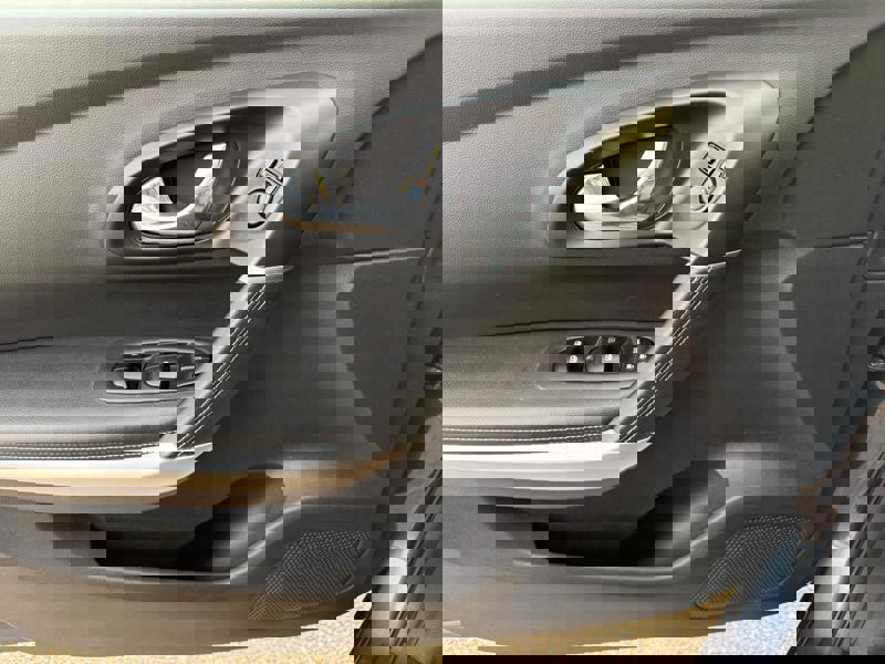 Image Renault KADJAR 1.2 TCe 130 Intens Full leds GPS Radar Bluetooth Sièges cuir Régul Clim auto Gtie 1 an 