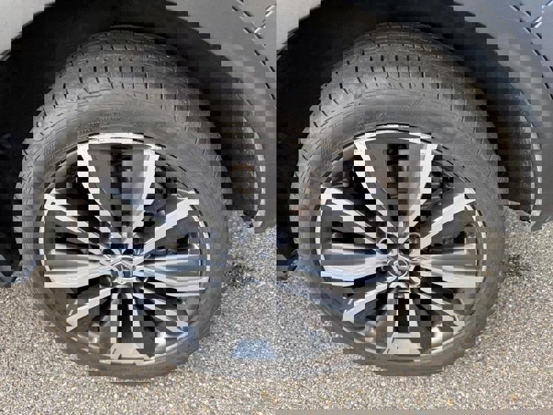 Image Renault KADJAR 1.2 TCe 130 Intens Full leds GPS Radar Bluetooth Sièges cuir Régul Clim auto Gtie 1 an 