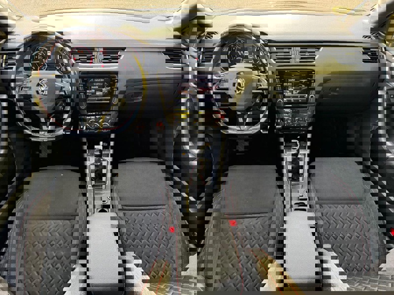 Image Skoda OCTAVIA BERLINE 2.0 TDI 184 RS GPS Radar Bluetooth Régul Clim auto Gtie 1 an 