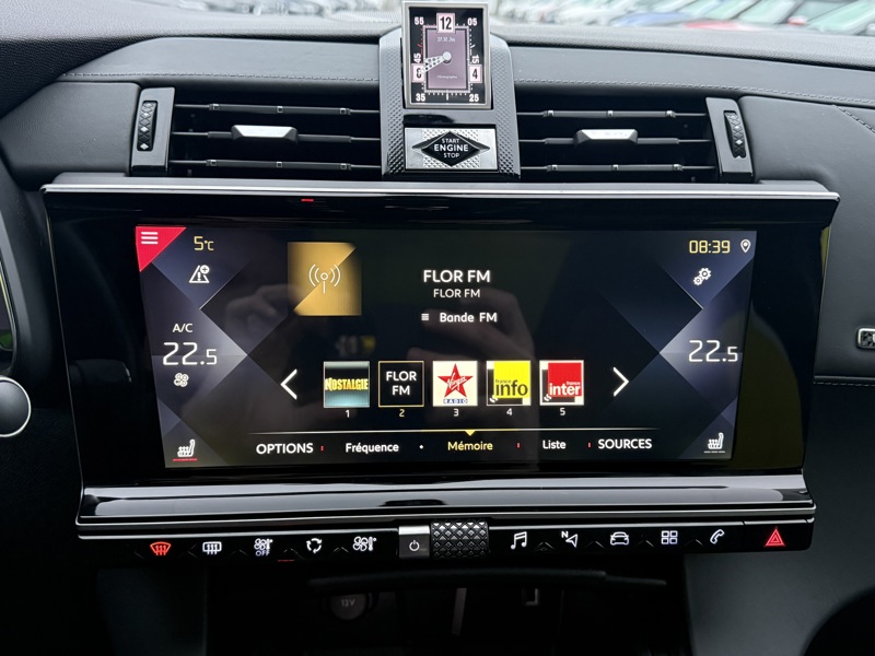 Image DS DS 7 CROSSBACK 1.6 180 So Chic BVA8 Matrix leds TO GPS Caméra Carplay Sièges cuir élec chauff à mémoires Régul Clim