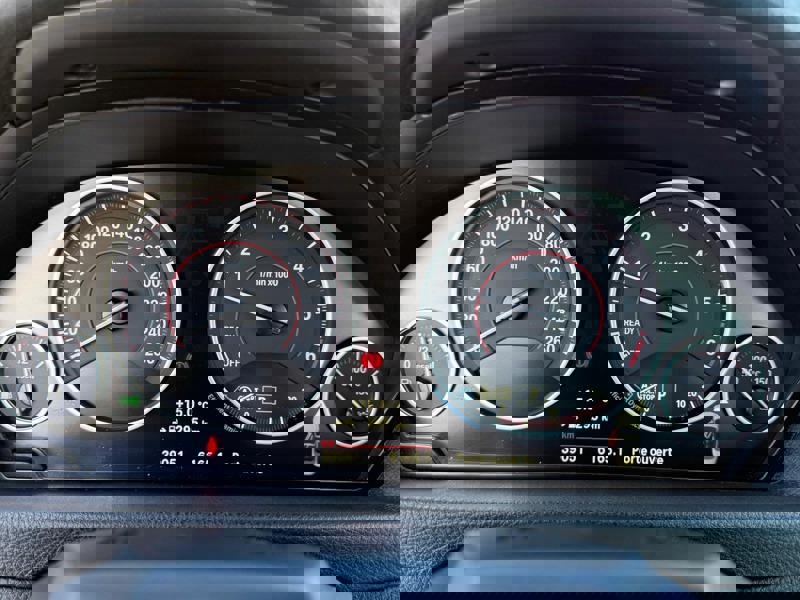 Image BMW ‴慃牢潩敬⁴䘨㌳⠩〲㌱㸭) 420 d 2.0 190 M Sport Full leds GPS Radar Sièges cuir élec chauffants à mémoires Régul Clim auto Gti