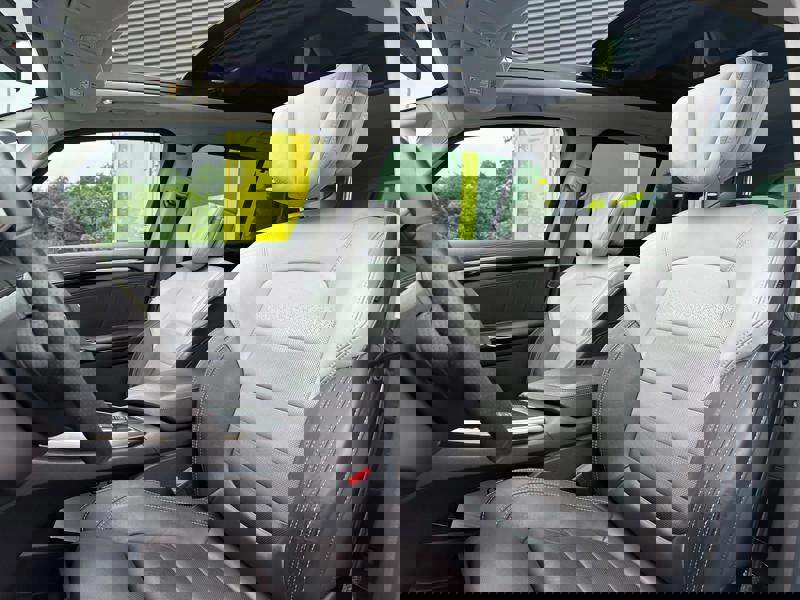 Image Renault ESPACE V 1.6 dCi 160 Initiale Paris  Full leds 7 places GPS Caméra HUD Sièges cuir élec chauffants Régul Clim