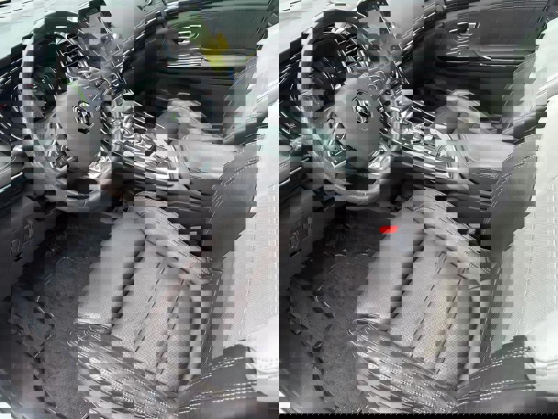 Image Renault ESPACE V 1.6 dCi 160 Initiale Paris  Full leds 7 places GPS Caméra HUD Sièges cuir élec chauffants Régul Clim