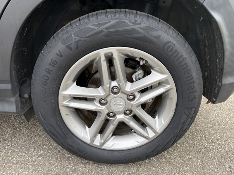 Image Hyundai KONA 1.0 T-GDI 120 Intuitive 2WD GPS Carplay Caméra Régul Clim auto  Gtie 1 an 