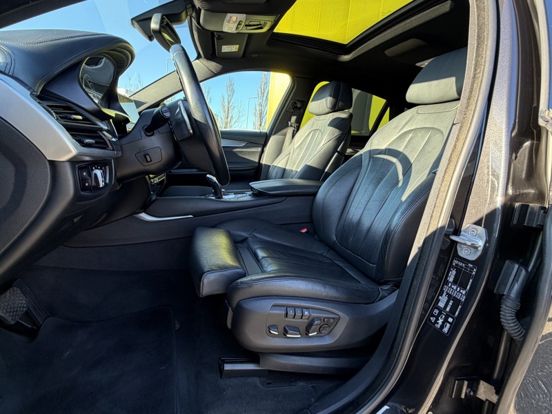 Image BMW X6 40d 3.0 313 Exclusive xDrive Xénon TO GPS Caméra HK HUD Sièges cuir élec chauff à mémoires Régul Cli