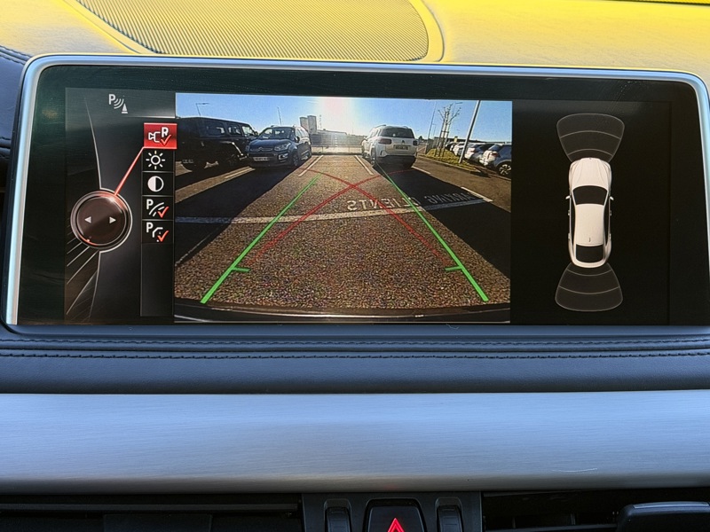 Image BMW X6 40d 3.0 313 Exclusive xDrive Xénon TO GPS Caméra HK HUD Sièges cuir élec chauff à mémoires Régul Cli
