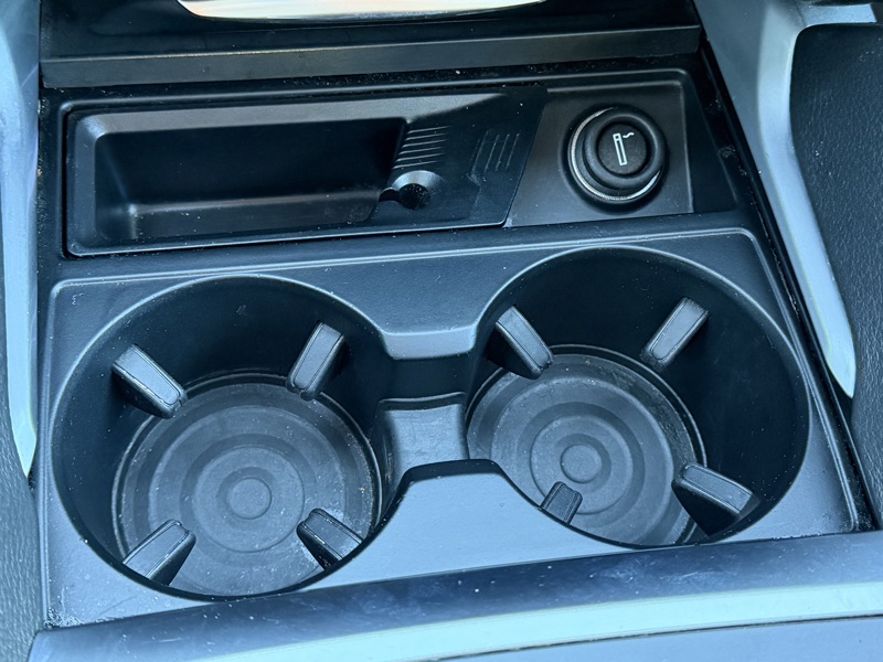 Image BMW X6 40d 3.0 313 Exclusive xDrive Xénon TO GPS Caméra HK HUD Sièges cuir élec chauff à mémoires Régul Cli