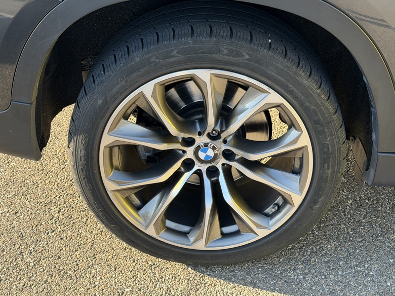 Image BMW X6 40d 3.0 313 Exclusive xDrive Xénon TO GPS Caméra HK HUD Sièges cuir élec chauff à mémoires Régul Cli