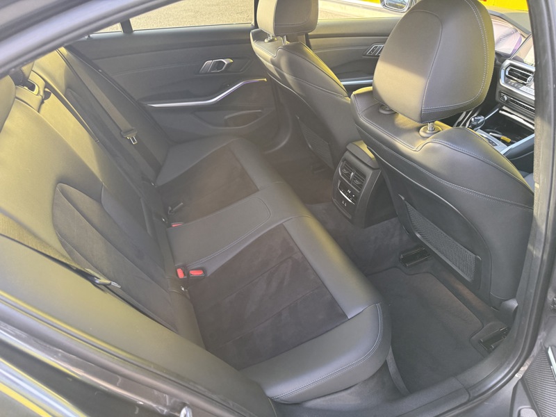 Image BMW 3 BERLINE 318 d 2.0 150 M Sport Full leds GPS Caméra Carplay Sièges chauffants Régul Clim auto  Gtie 1 an 