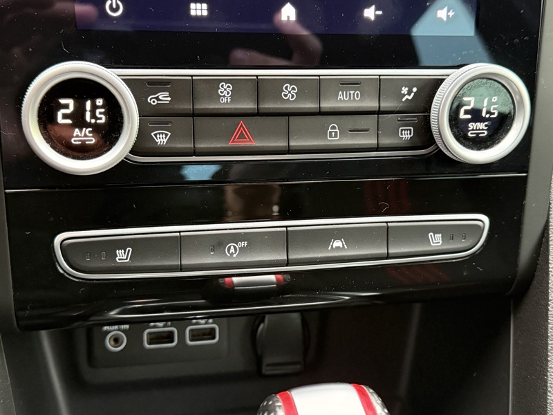 Image Renault MEGANE IV BERLINE 5 PTES. 1.3 TCe 160 R.S. Line Full leds GPS Carplay Bose Caméra HUD Sièges chauffants Régul Clim auto Gtie 1