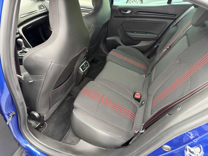 Image Renault MEGANE IV BERLINE 5 PTES. 1.3 TCe 160 R.S. Line Full leds GPS Carplay Bose Caméra HUD Sièges chauffants Régul Clim auto Gtie 1