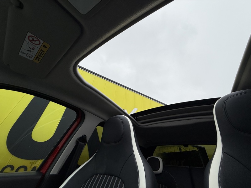 Image Renault TWINGO III 0.9 TCe 90 Intens Carplay Caméra Toit ouvrant Régul Clim auto Gtie 1 an 