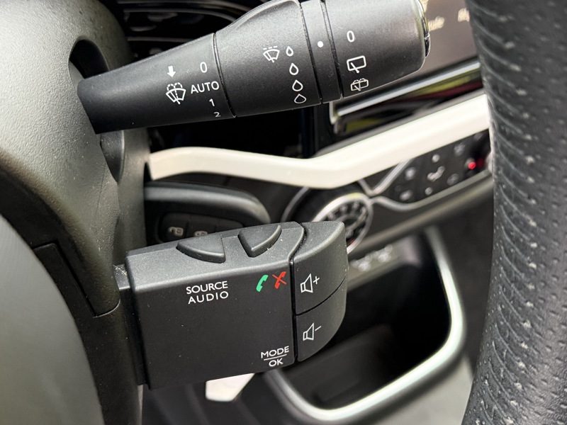 Image Renault TWINGO III 0.9 TCe 90 Intens Carplay Caméra Toit ouvrant Régul Clim auto Gtie 1 an 