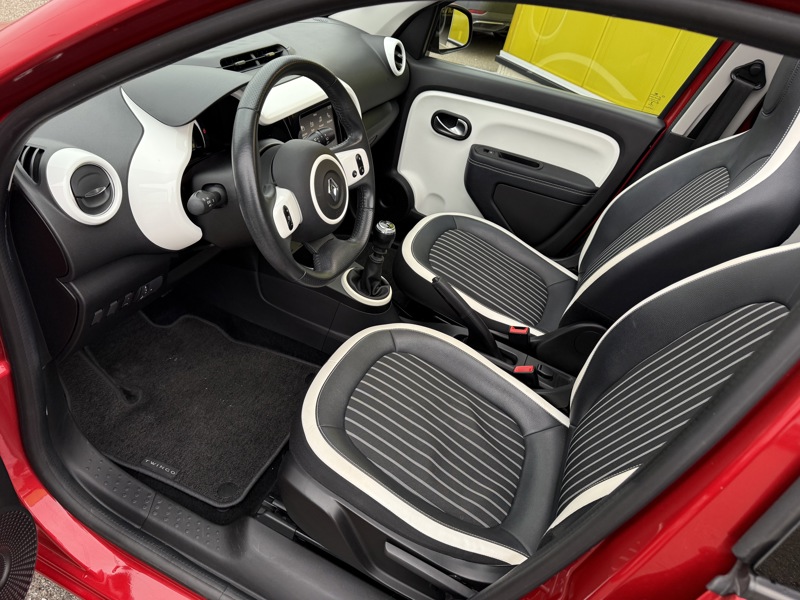 Image Renault TWINGO III 0.9 TCe 90 Intens Carplay Caméra Toit ouvrant Régul Clim auto Gtie 1 an 