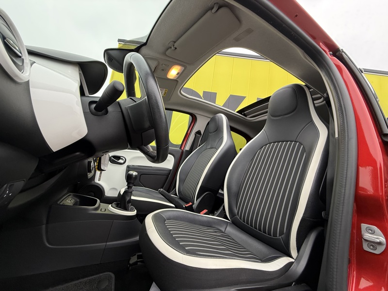 Image Renault TWINGO III 0.9 TCe 90 Intens Carplay Caméra Toit ouvrant Régul Clim auto Gtie 1 an 
