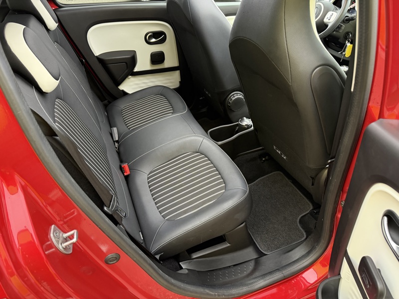 Image Renault TWINGO III 0.9 TCe 90 Intens Carplay Caméra Toit ouvrant Régul Clim auto Gtie 1 an 