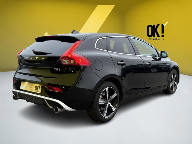 Image Volvo V40 T2 1.5 122 R-Design BVA6 Full leds GPS Radar Bluetooth Régul Clim auto  Gtie 1 an 