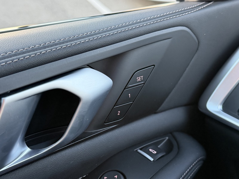 Image BMW SÉRIE X5 50 e 3.0 489 M Sport xDrive  Full leds HK GPS Carplay Caméra Sièges cuir élec chauff à mémoires Régu