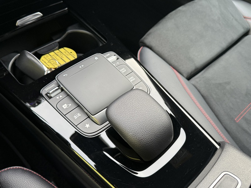 Image Mercedes-Benz CLASSE A 250 e 1.3 218 AMG Line Full leds TO GPS Caméra Carplay Sièges chauffants Régul Clim auto Gtie 1 an 