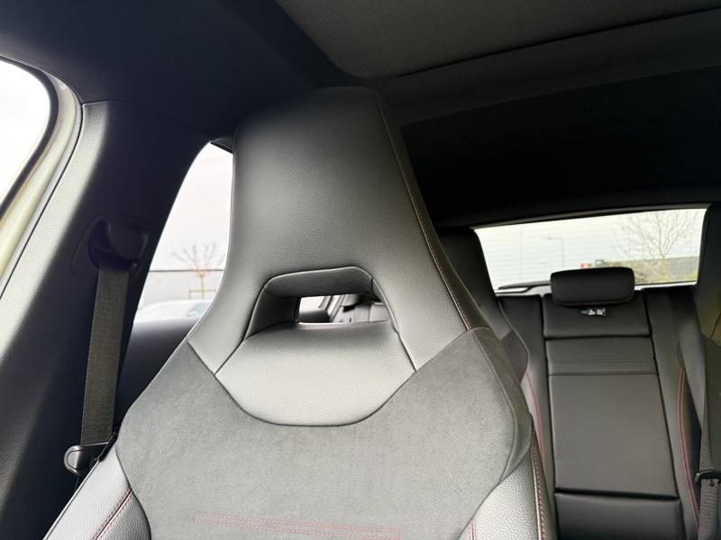 Image Mercedes-Benz CLASSE A 250 e 1.3 218 AMG Line Full leds TO GPS Caméra Carplay Sièges chauffants Régul Clim auto Gtie 1 an 