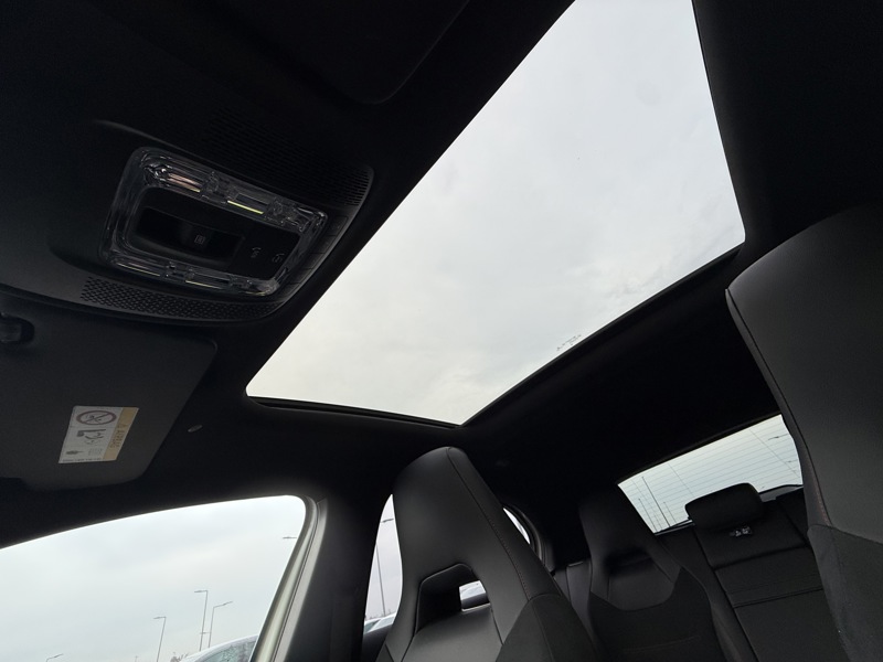 Image Mercedes-Benz CLASSE A 250 e 1.3 218 AMG Line Full leds TO GPS Caméra Carplay Sièges chauffants Régul Clim auto Gtie 1 an 