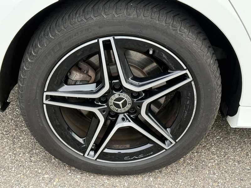 Image Mercedes-Benz CLASSE A 250 e 1.3 218 AMG Line Full leds TO GPS Caméra Carplay Sièges chauffants Régul Clim auto Gtie 1 an 