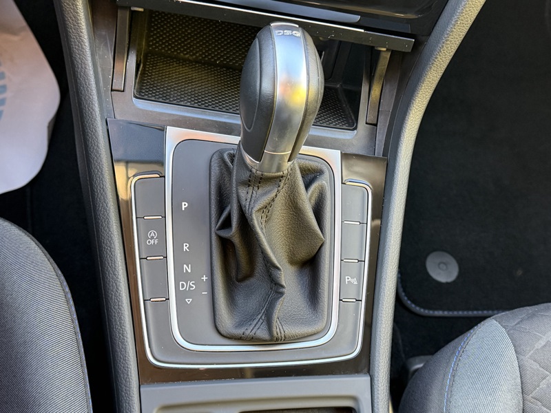 Image Volkswagen GOLF VII BERLINE 1.6 TDI 116 Connect DSG7 GPS Carplay Caméra ACC Clim auto  Gtie 1 an 