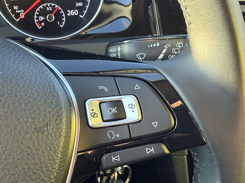 Image Volkswagen GOLF VII BERLINE 1.6 TDI 116 Connect DSG7 GPS Carplay Caméra ACC Clim auto  Gtie 1 an 