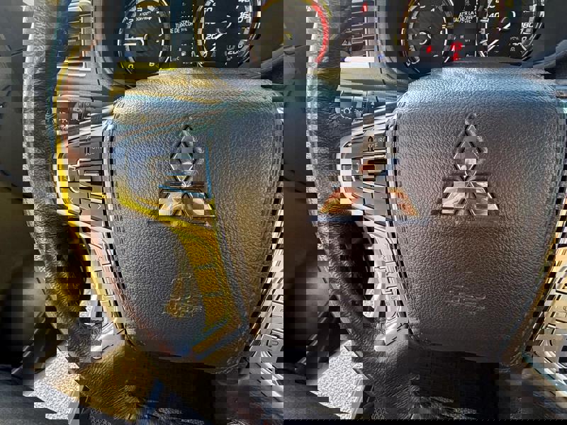 Image Mitsubishi L200 2.2 150 Basis Club Cab 4WD GPS Caméra Bluetooth Régul Clim auto Gtie 1 an 