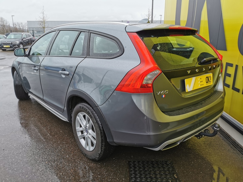 Image Volvo V60 CROSS COUNTRY 2.0 D 150 ch BVA8 D3 Siège chauffant Gps Bluetooth Régulateur/Limiteur 