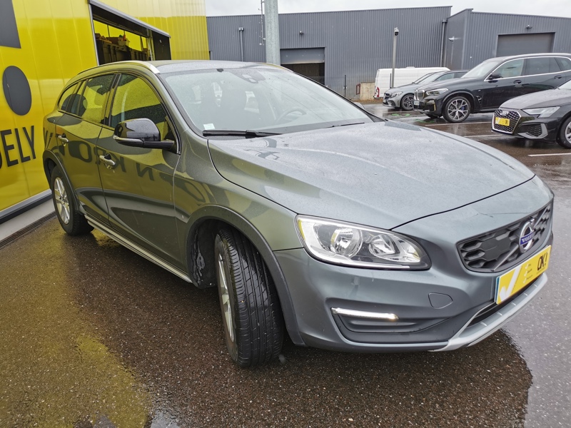 Image Volvo V60 CROSS COUNTRY 2.0 D 150 ch BVA8 D3 Siège chauffant Gps Bluetooth Régulateur/Limiteur 