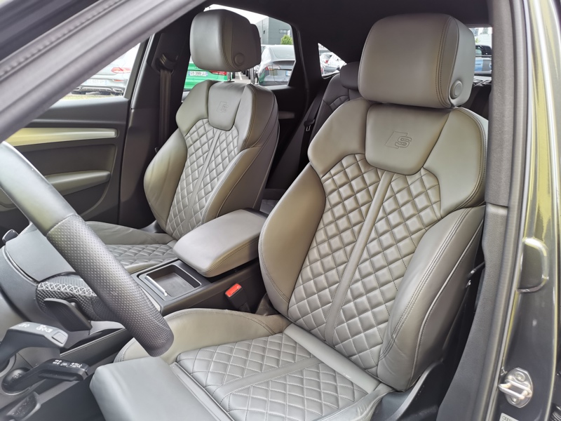 Image Audi Q5 SPORTBACK 40 TDI quattro S line 204 ch S-tronic7 Coffre électrique Clim Bi-zone Caméra Gps Bluetooth 