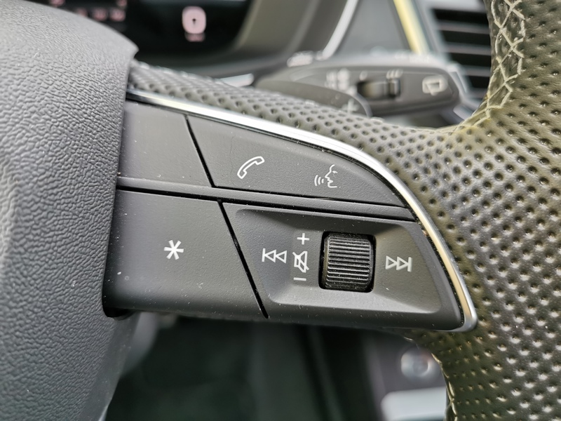 Image Audi Q5 SPORTBACK 40 TDI quattro S line 204 ch S-tronic7 Coffre électrique Clim Bi-zone Caméra Gps Bluetooth 