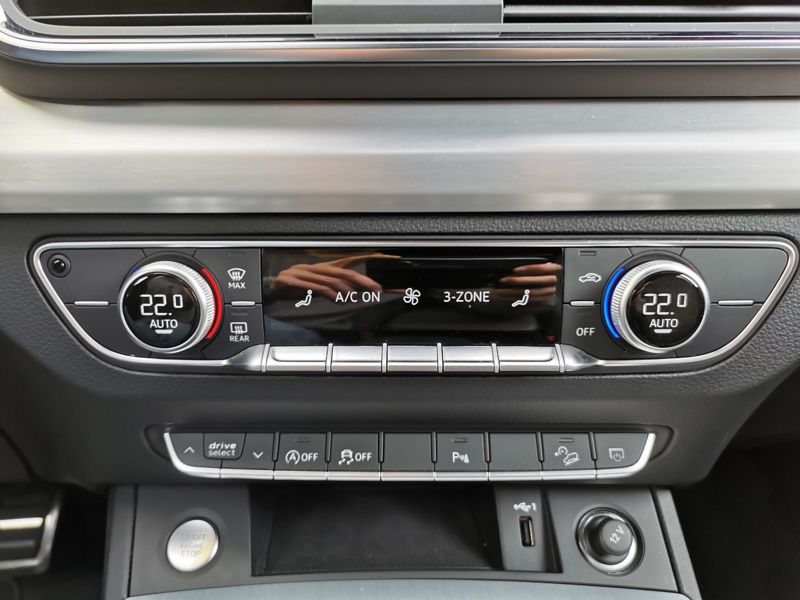 Image Audi Q5 SPORTBACK 40 TDI quattro S line 204 ch S-tronic7 Coffre électrique Clim Bi-zone Caméra Gps Bluetooth 