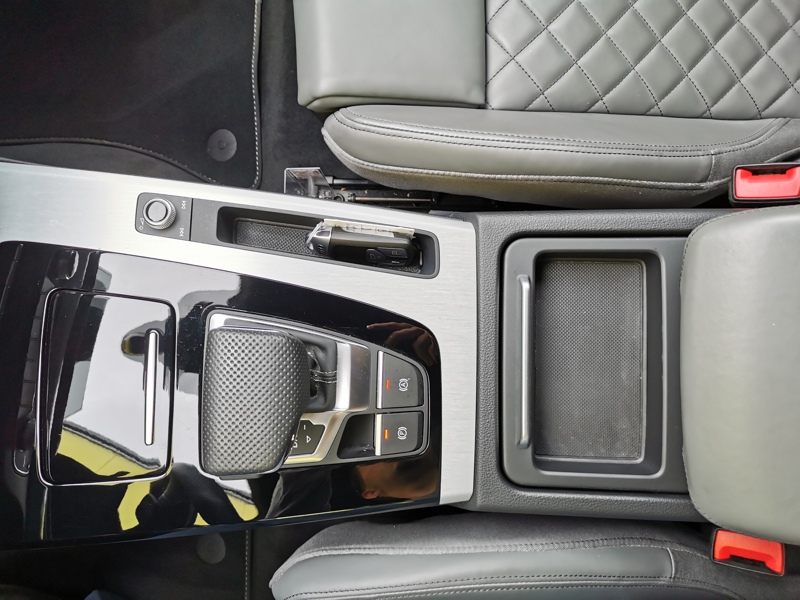 Image Audi Q5 SPORTBACK 40 TDI quattro S line 204 ch S-tronic7 Coffre électrique Clim Bi-zone Caméra Gps Bluetooth 