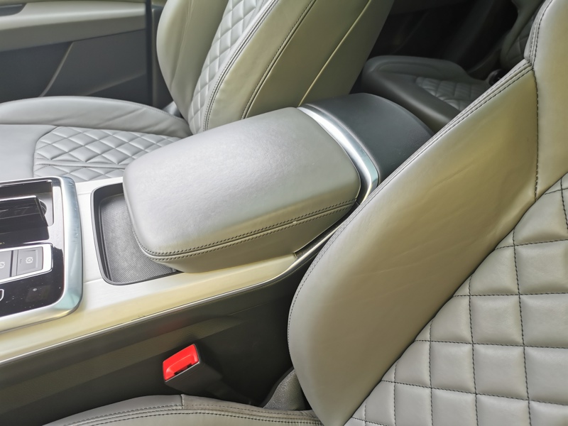 Image Audi SQ8 4.0 TFSI quattro 507 ch BVA8 Cuir électrique à mémoire chauffant Coffre électrique Toit ouvrant 