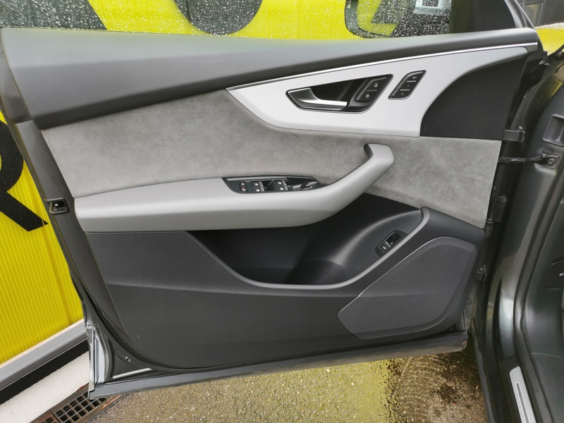 Image Audi SQ8 4.0 TFSI quattro 507 ch BVA8 Cuir électrique à mémoire chauffant Coffre électrique Toit ouvrant 