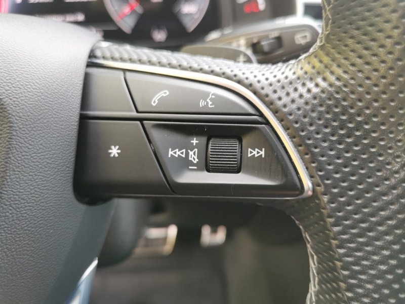 Image Audi SQ8 4.0 TFSI quattro 507 ch BVA8 Cuir électrique à mémoire chauffant Coffre électrique Toit ouvrant 